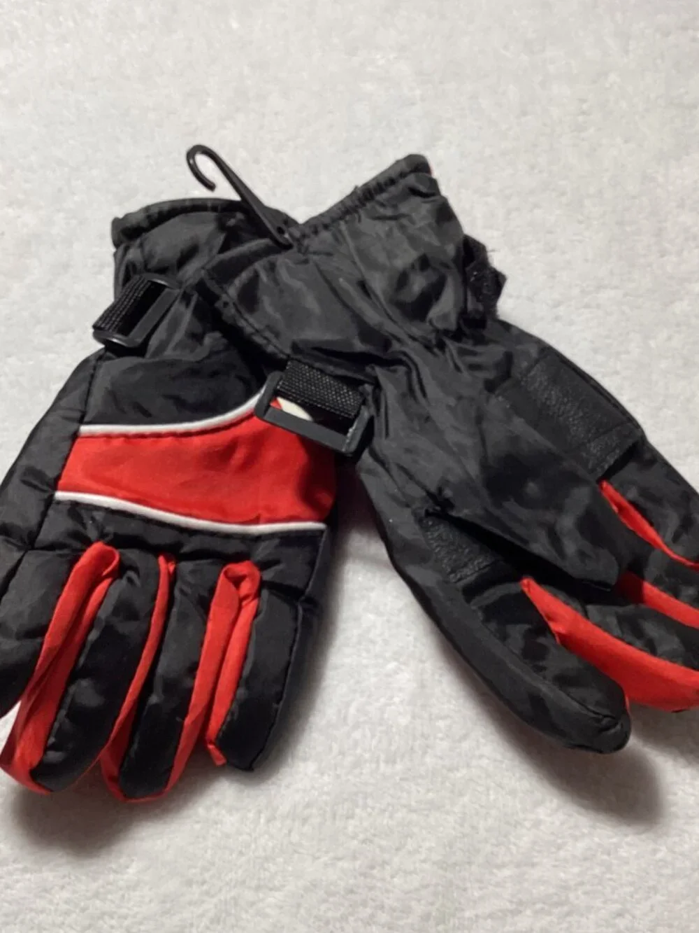 Kids Ski Gloves, Black & Red, One Size